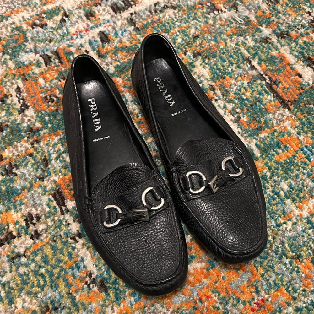 NWOT Authentic PRADA Pebbled Black Leather Loafers, Size 38 (8)